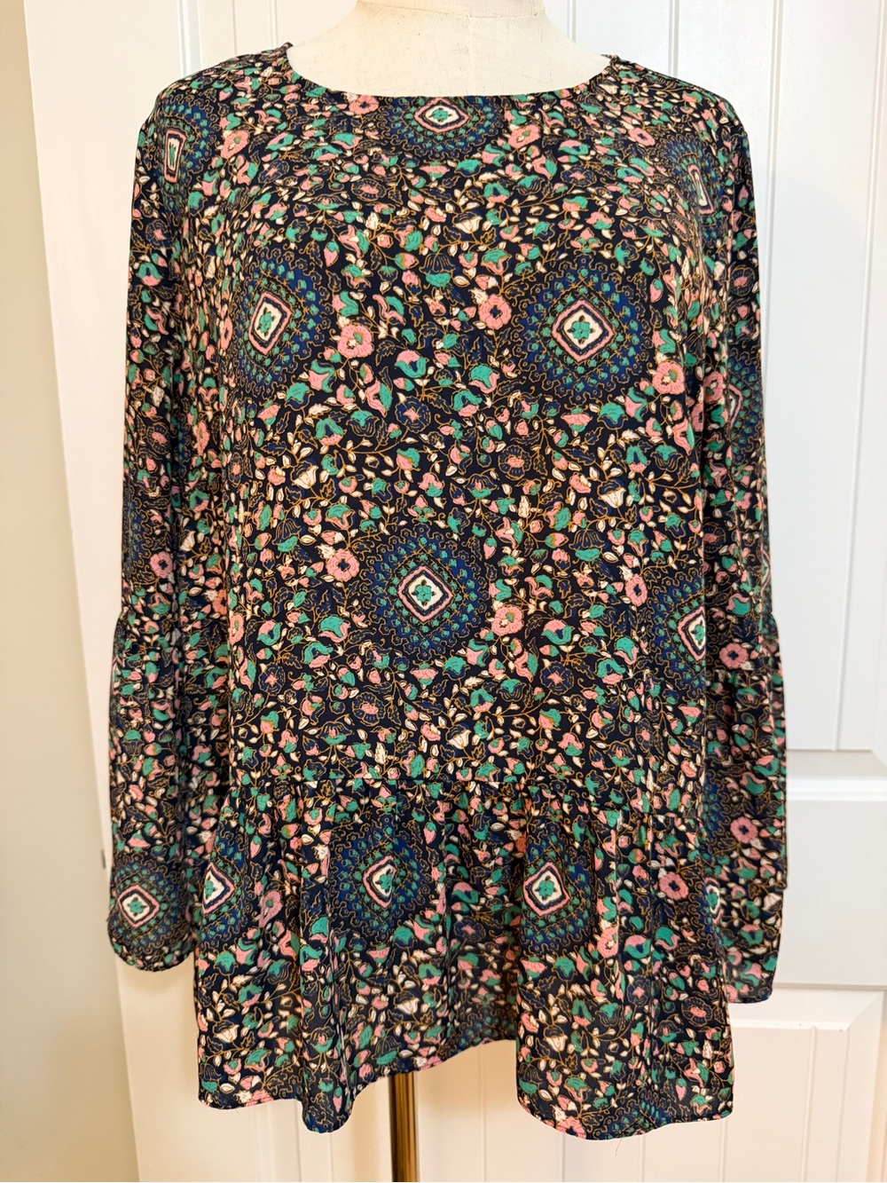 J. Crew Multicolor Printed Top with Fluted Sleeves Sz Large